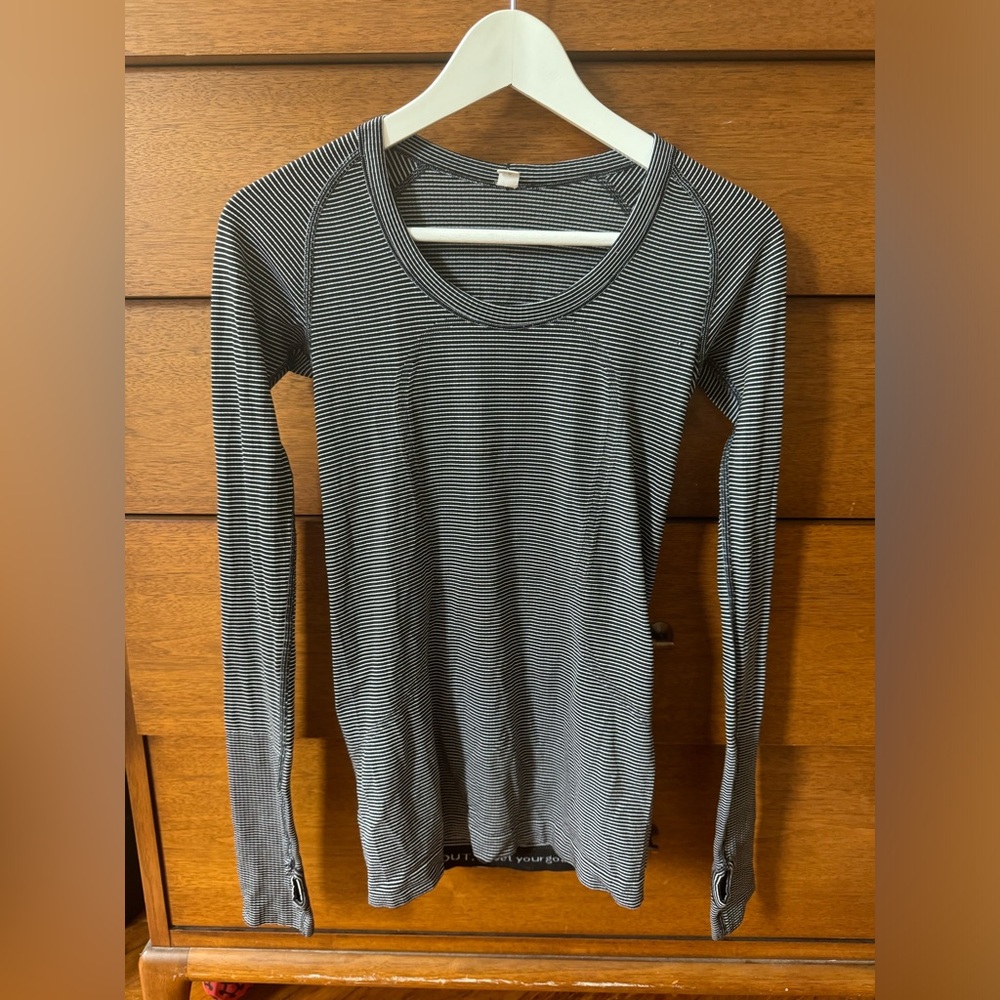 Lululemon swiftly tech long sleeve crew black and white stripe